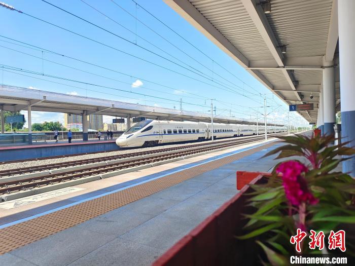 哈爾濱鐵路7月發送旅客629萬人次旅游專列開行量同比增一倍
