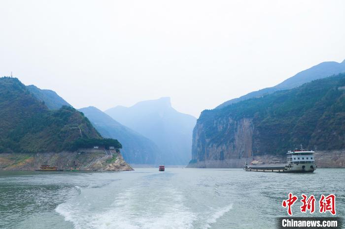 一場巡河“找茬”行動，何以巡出碧水東流的長江？