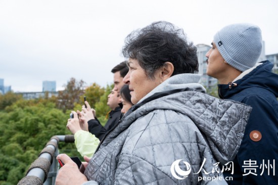 遠眺觀山湖公園。人民網(wǎng) 陽茜攝