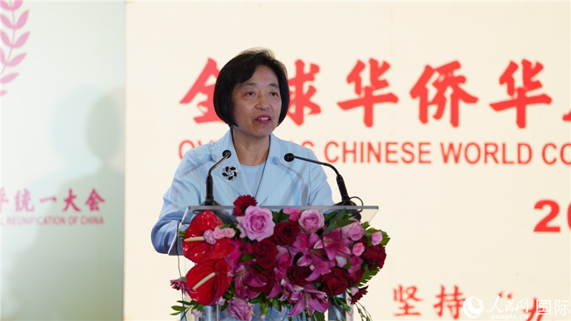 全國政協副主席、中國和平統一促進會副會長蘇輝出席大會并致辭。 人民網 劉暢 攝