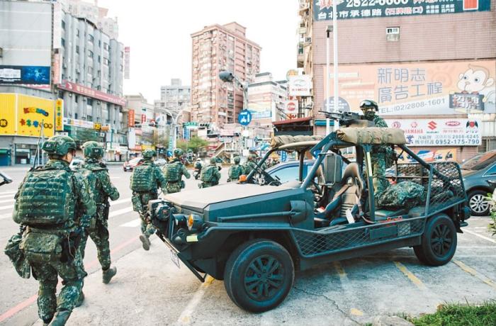 圖為2021年臺陸軍特種作戰指揮部在演習。圖片來源：臺灣《中國時報》。