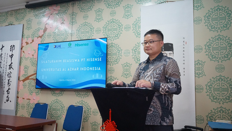 海信印尼公司總經理李現委致辭。阿拉扎大學孔子學院供圖