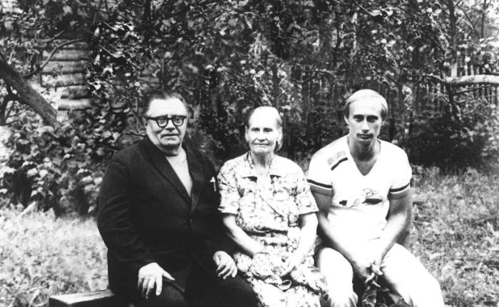 從圣彼得堡到莫斯科，普京從政大事記：下一個六年怎么走？