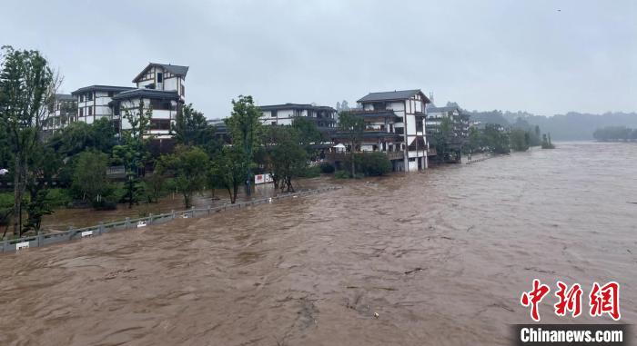 四川暴雨、山洪、地質災害氣象風險預警齊發