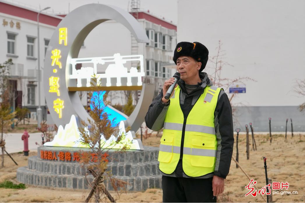 【發現最美鐵路】云端上的“毫米級”守護者——麗香鐵路養護工