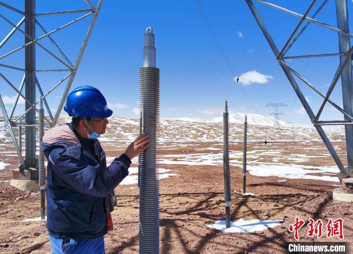 “電力天路”青藏聯網工程沿線凍土層十年來保持穩定