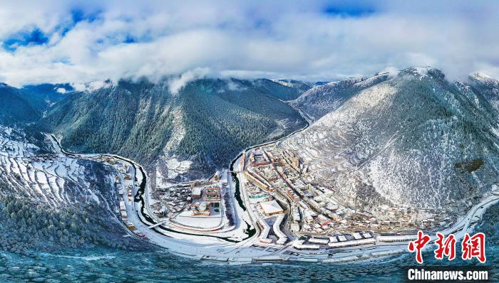 壤塘的雪后美景。　壤塘縣融媒體中心供圖