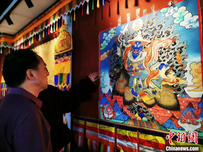 探訪青?！盁嶝曀嚾酥摇保好耖g畫師傾力傳承人類“非遺”