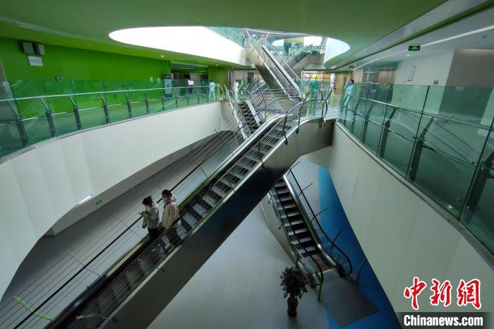 圖為西藏自治區婦產兒童醫院內景?！〗w波 攝