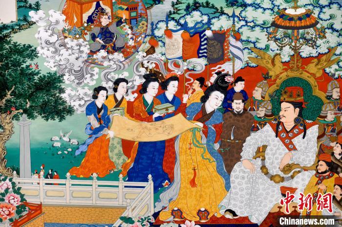 圖為5月16日，展覽中的新創(chuàng)唐卡作品(局部)。　李林 攝