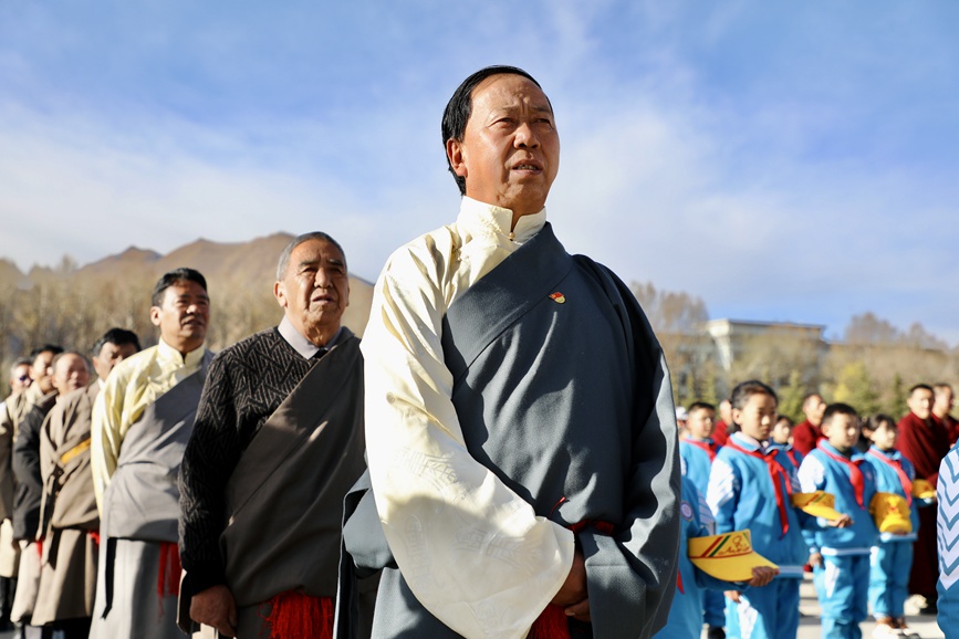“升國旗、唱國歌”儀式現場。