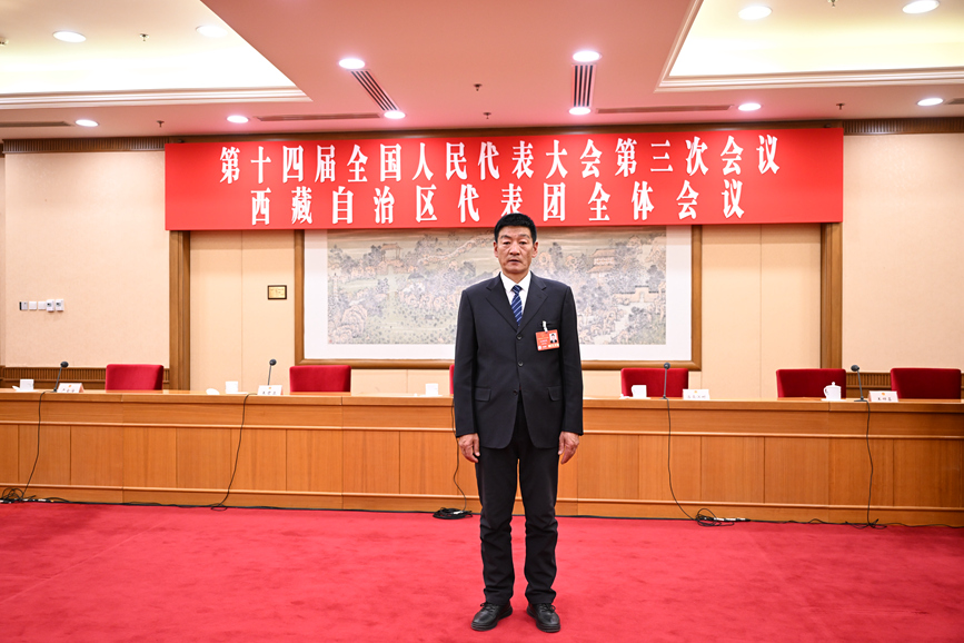 全國人大代表、國網拉薩供電公司城區供電服務中心帶電作業保電班副班長扎西尼瑪。次吉美朵攝