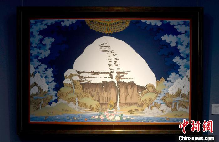 圖為5月16日，展覽中新創唐卡作品《岡底斯山》?！±盍?攝